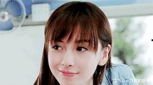 日本黑长直发型,黑长直发型的优雅演绎