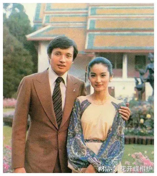 娱乐圈吃瓜年鉴是真的吗,揭秘年度热点事件真相