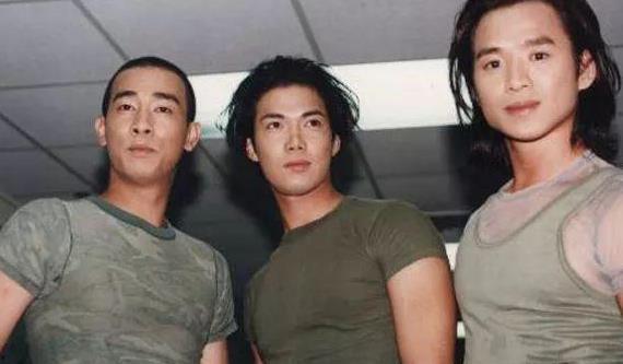 人在娱乐圈吃瓜