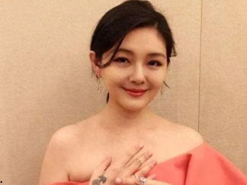 吃瓜娱乐八卦大s,娱乐圈的瓜田，她如何成为焦点人物？