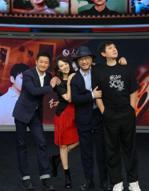 娱乐圈工作人员吃瓜,娱乐圈工作人员的“瓜田”奇遇记